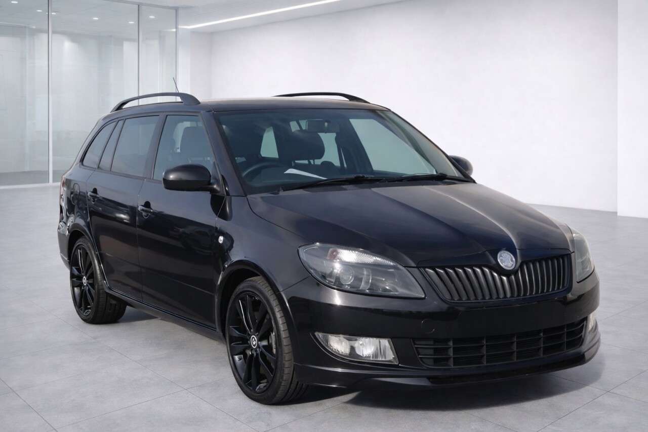 A 2013 SKODA FABIA MONTE CARLO TECH TSI A 2013 SKODA FABIA MONTE CARLO TECH TSI