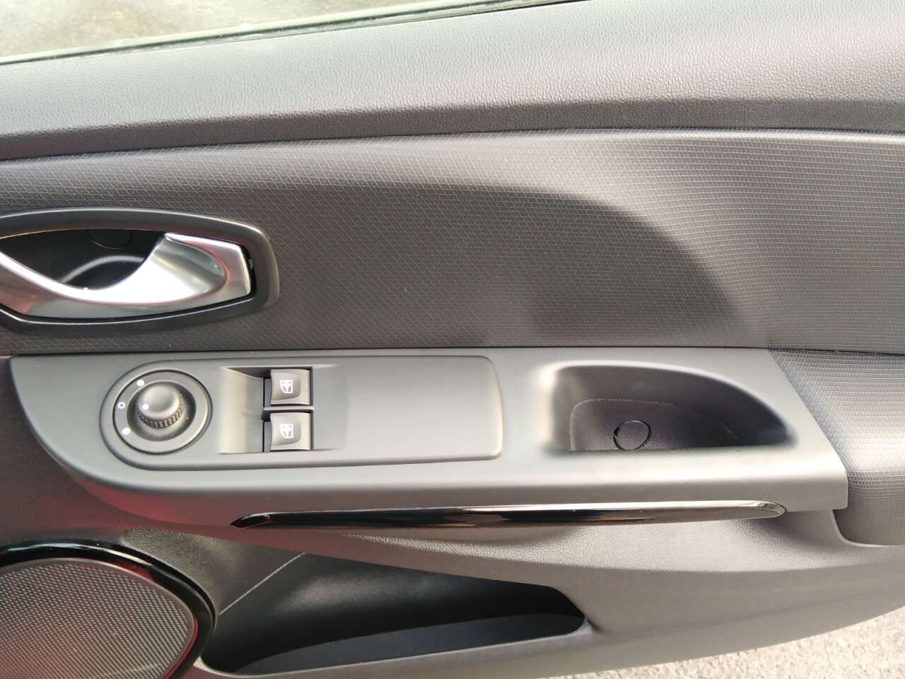 2016 RENAULT CLIO 2016 RENAULT CLIO