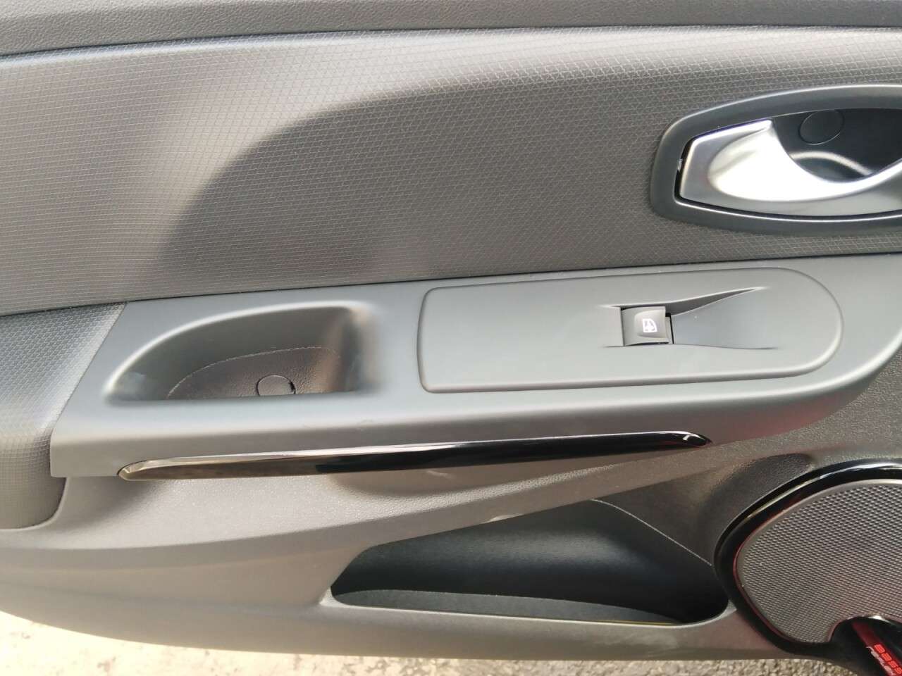 2016 RENAULT CLIO 2016 RENAULT CLIO