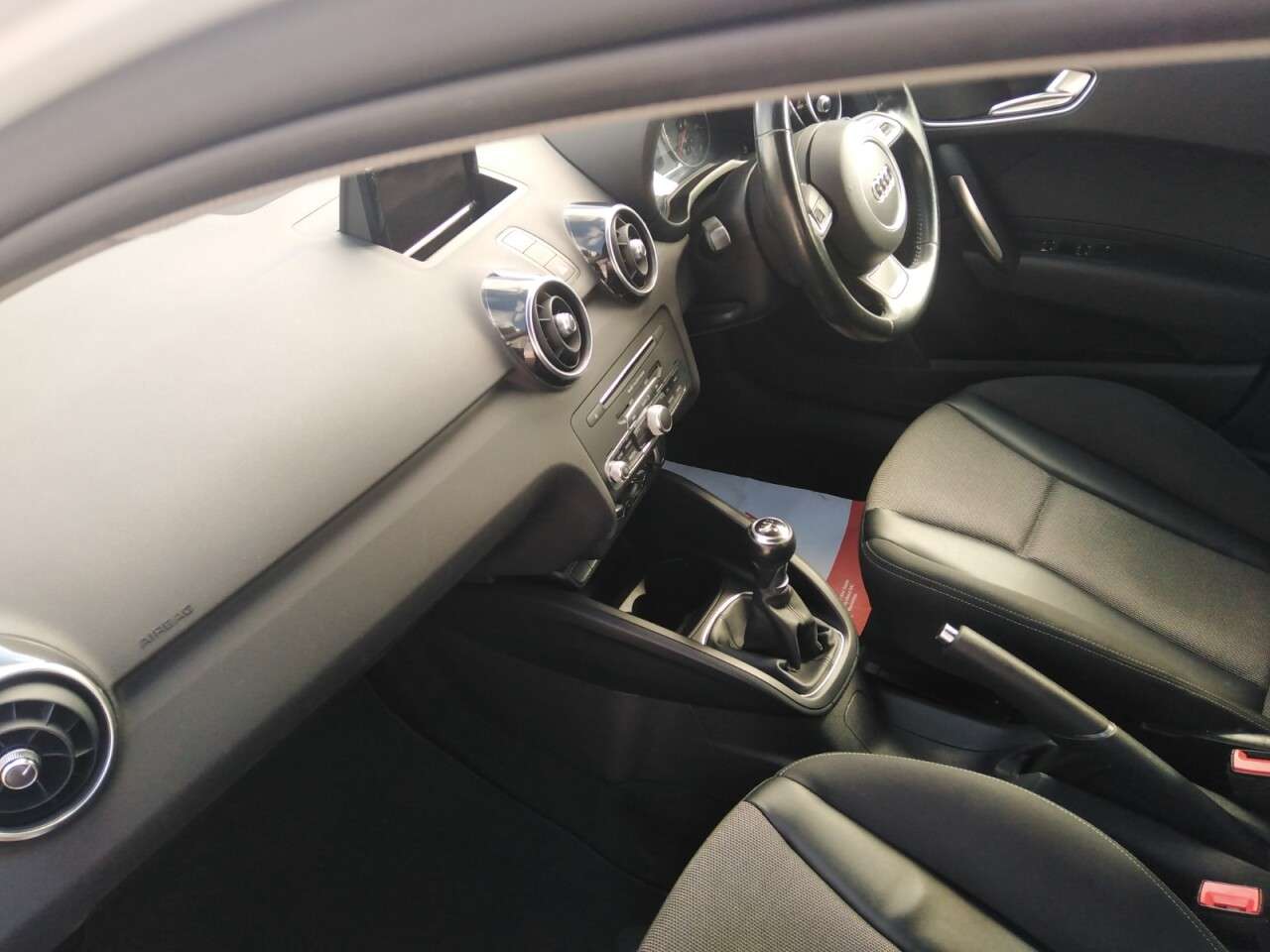 2017 AUDI A1 2017 AUDI A1