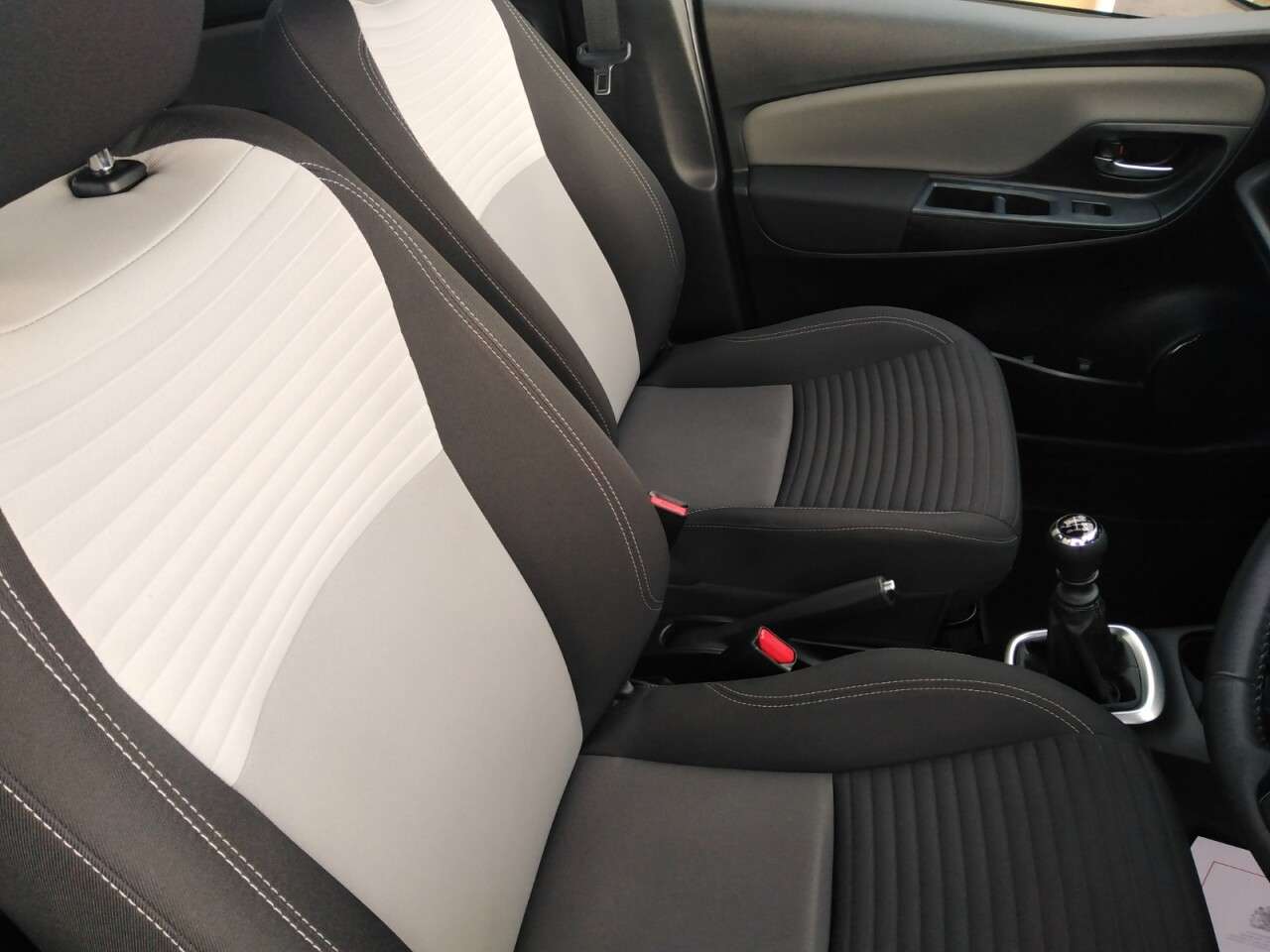 2019 TOYOTA YARIS 2019 TOYOTA YARIS