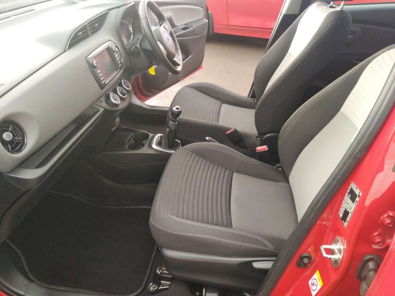 2019 TOYOTA YARIS 2019 TOYOTA YARIS