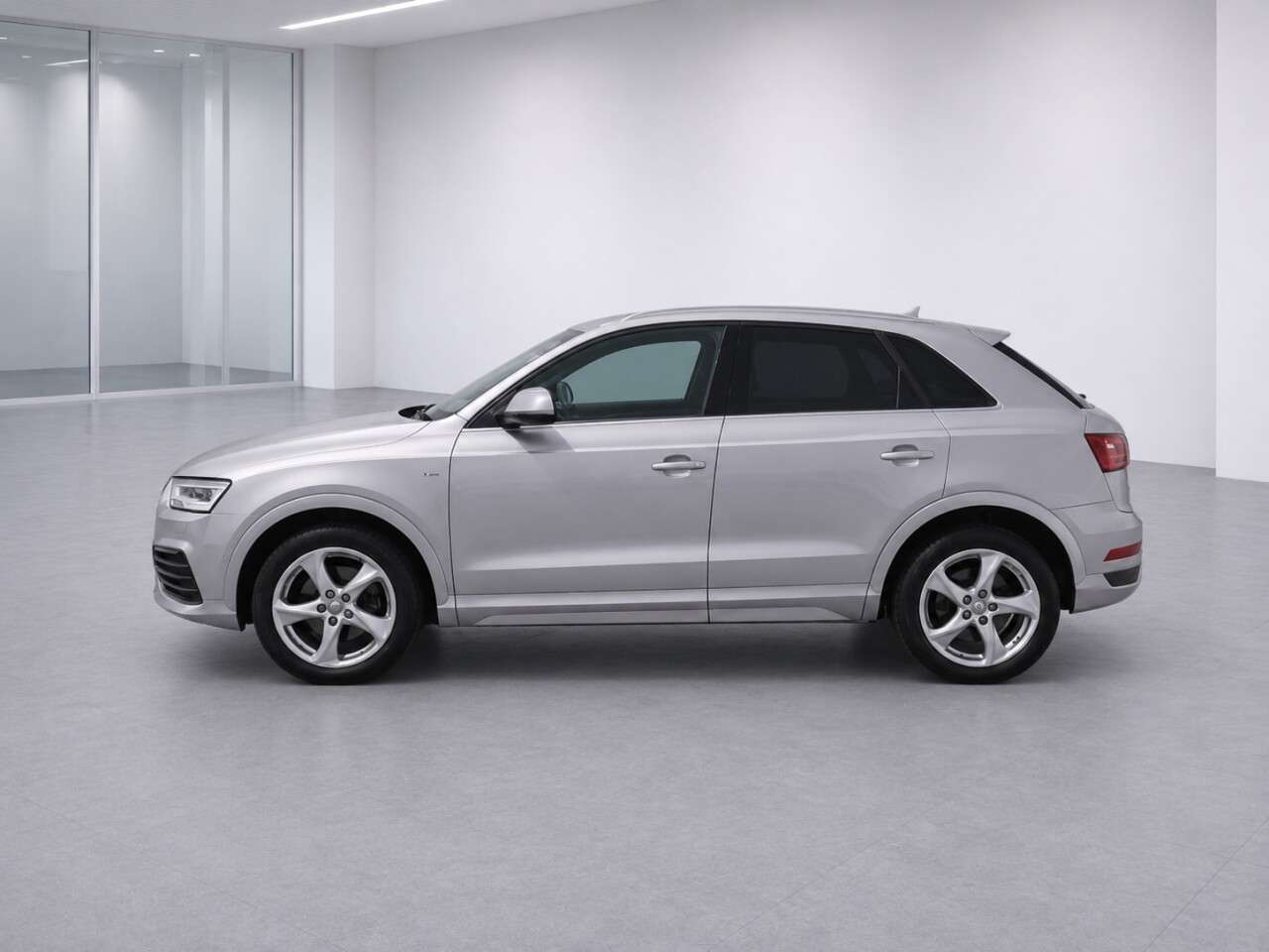 A 2015 AUDI Q3 2.0 TDI S line Plus SUV 5dr Diesel S Tronic quattro Euro 6 (s/s) (184 ps) A 2015 AUDI Q3 2.0 TDI S line Plus SUV 5dr Diesel S Tronic quattro Euro 6 (s/s) (184 ps)