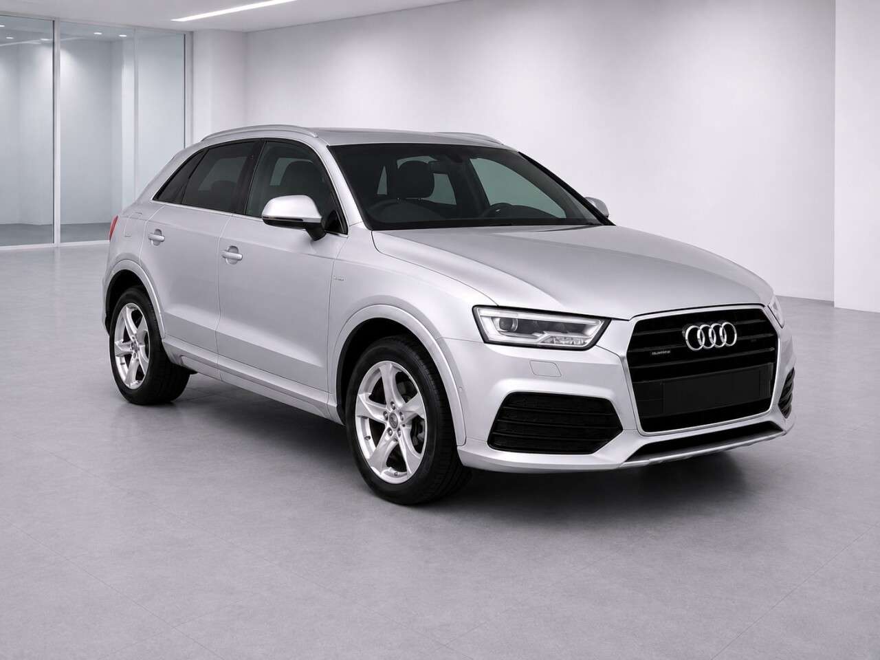 A 2015 AUDI Q3 2.0 TDI S line Plus SUV 5dr Diesel S Tronic quattro Euro 6 (s/s) (184 ps) A 2015 AUDI Q3 2.0 TDI S line Plus SUV 5dr Diesel S Tronic quattro Euro 6 (s/s) (184 ps)
