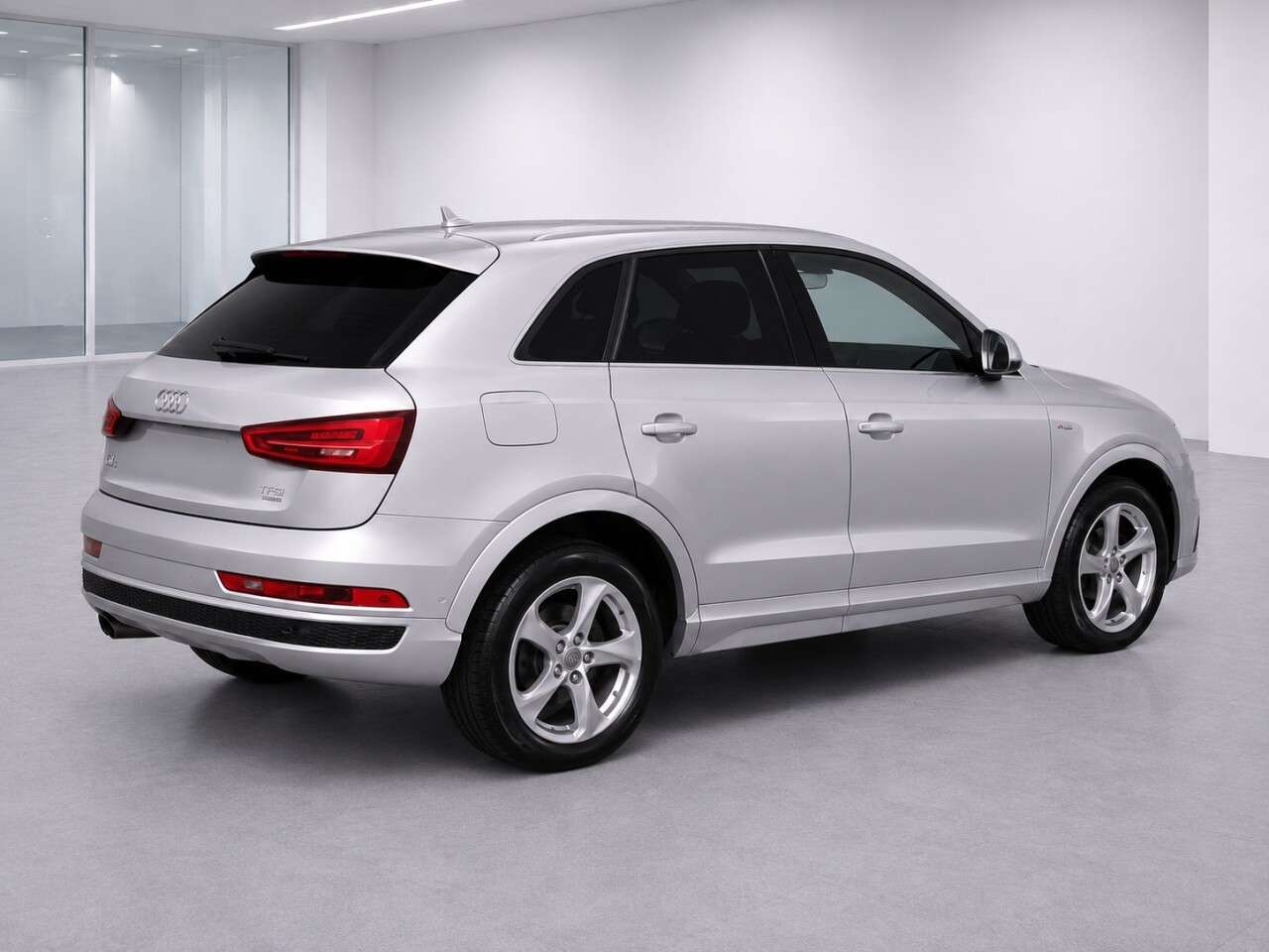 A 2015 AUDI Q3 2.0 TDI S line Plus SUV 5dr Diesel S Tronic quattro Euro 6 (s/s) (184 ps) A 2015 AUDI Q3 2.0 TDI S line Plus SUV 5dr Diesel S Tronic quattro Euro 6 (s/s) (184 ps)