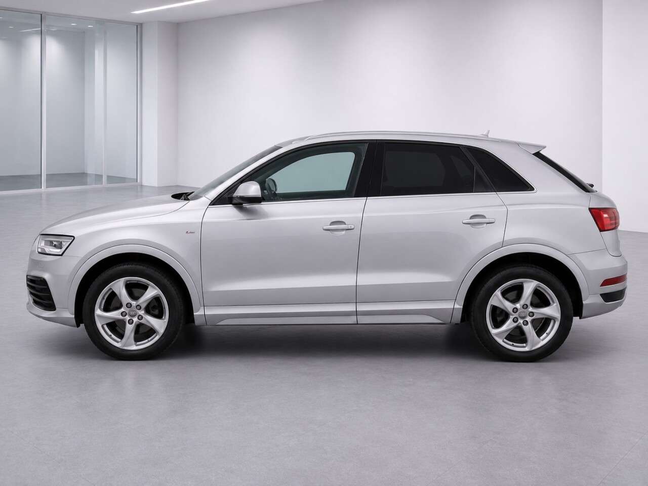 A 2015 AUDI Q3 2.0 TDI S line Plus SUV 5dr Diesel S Tronic quattro Euro 6 (s/s) (184 ps) A 2015 AUDI Q3 2.0 TDI S line Plus SUV 5dr Diesel S Tronic quattro Euro 6 (s/s) (184 ps)