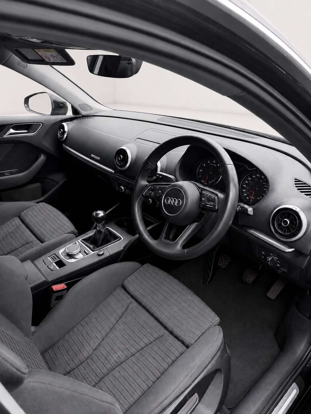 2015 AUDI Q3 2015 AUDI Q3