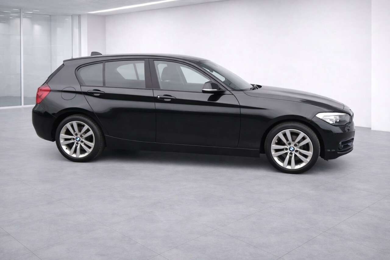 A 2018 BMW 1 SERIES 1.5 118i Sport Hatchback 5dr Petrol Manual Euro 6 (s/s) (136 ps) A 2018 BMW 1 SERIES 1.5 118i Sport Hatchback 5dr Petrol Manual Euro 6 (s/s) (136 ps)
