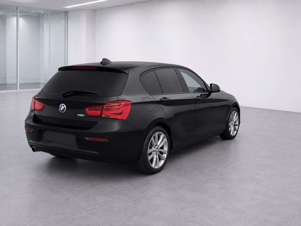 A 2018 BMW 1 SERIES 1.5 118i Sport Hatchback 5dr Petrol Manual Euro 6 (s/s) (136 ps) A 2018 BMW 1 SERIES 1.5 118i Sport Hatchback 5dr Petrol Manual Euro 6 (s/s) (136 ps)