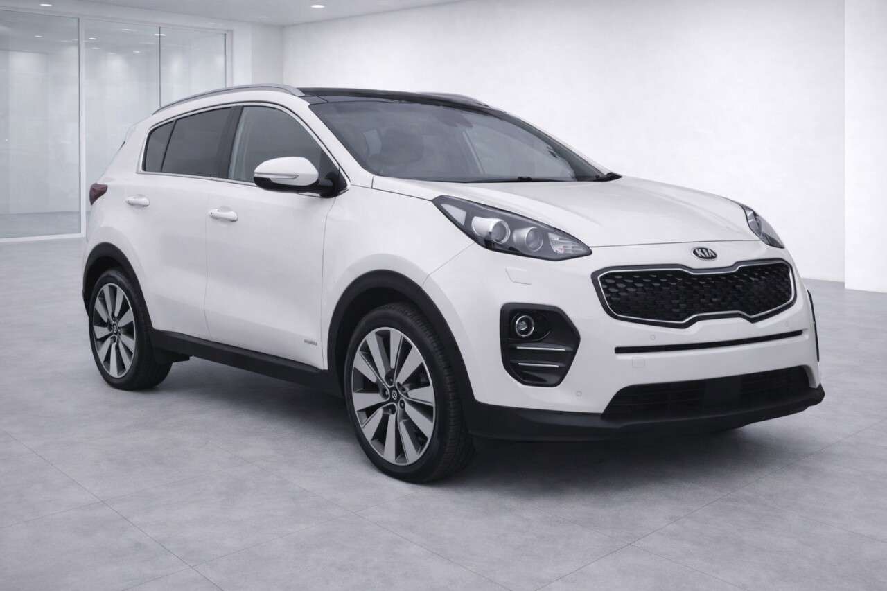 A 2017 KIA SPORTAGE 2.0 CRDi KX-4 SUV 5dr Diesel Manual AWD Euro 6 (182 bhp) A 2017 KIA SPORTAGE 2.0 CRDi KX-4 SUV 5dr Diesel Manual AWD Euro 6 (182 bhp)
