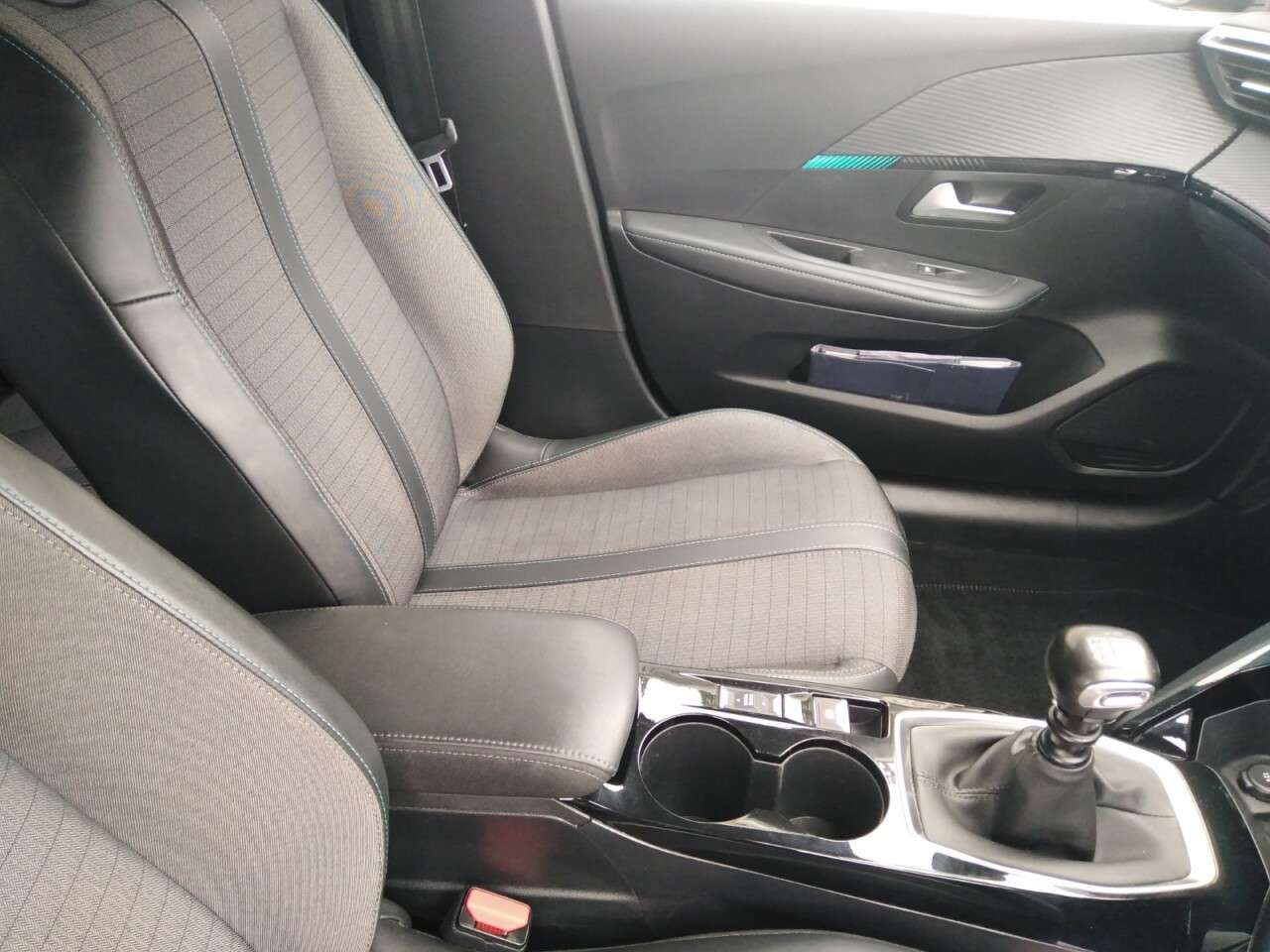 2020 PEUGEOT 208 2020 PEUGEOT 208