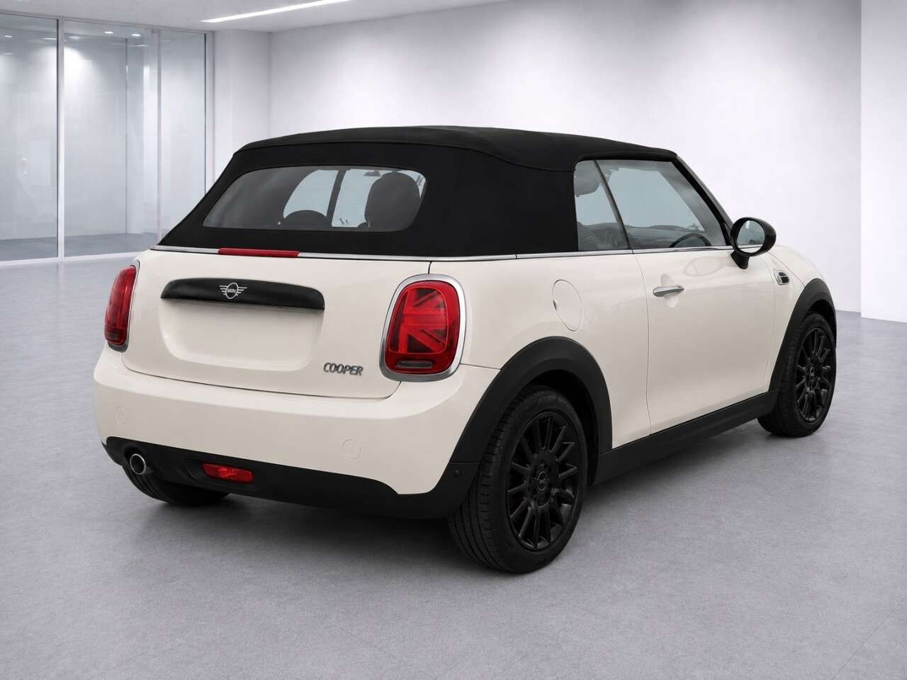 A 2018 MINI CONVERTIBLE 1.5 Cooper Convertible 2dr Petrol Manual Euro 6 (s/s) (136 ps) A 2018 MINI CONVERTIBLE 1.5 Cooper Convertible 2dr Petrol Manual Euro 6 (s/s) (136 ps)
