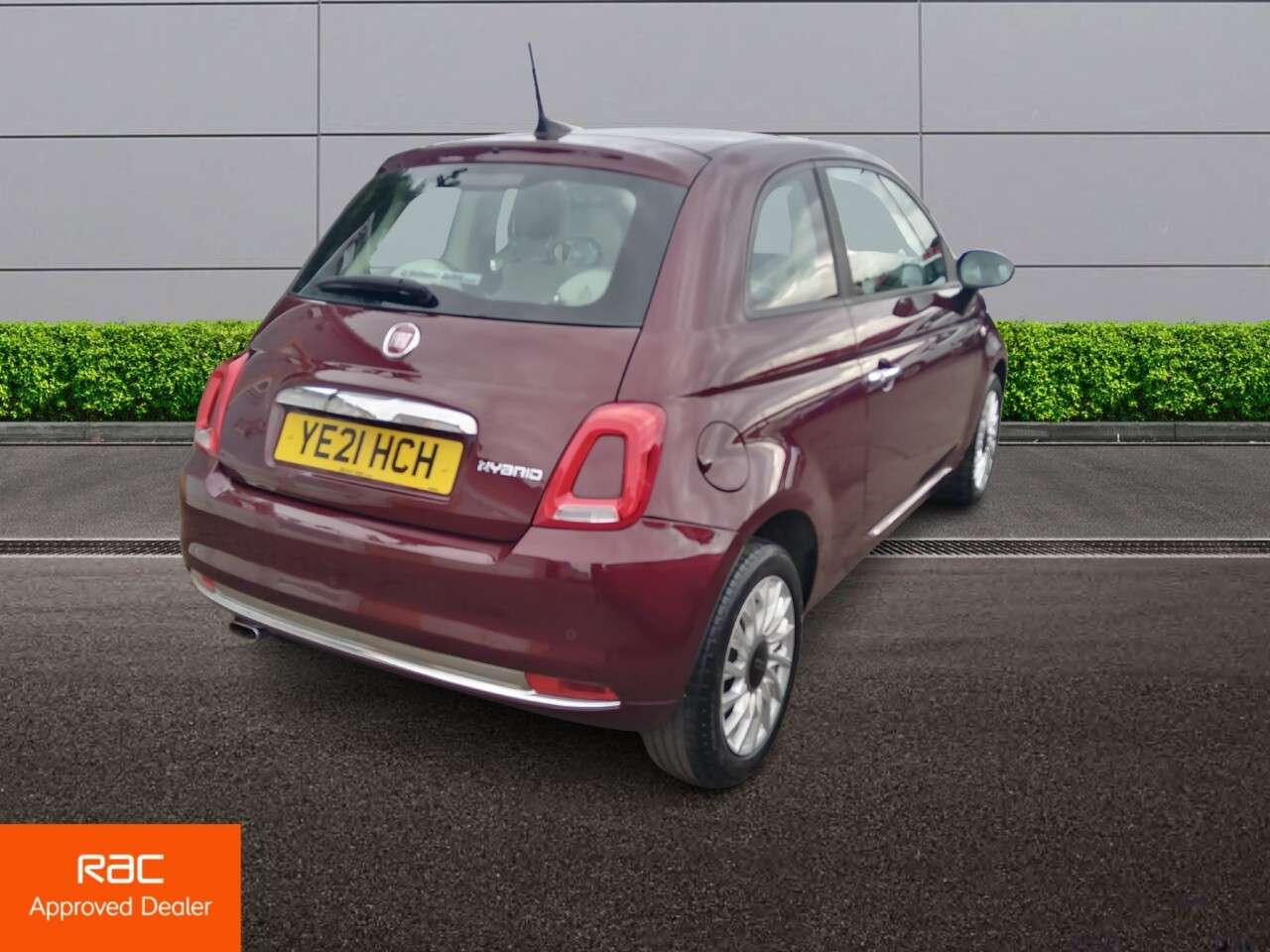 A 2021 FIAT 500 1.0 MHEV Lounge Hatchback 3dr Petrol Manual Euro 6 (s/s) (70 bhp) A 2021 FIAT 500 1.0 MHEV Lounge Hatchback 3dr Petrol Manual Euro 6 (s/s) (70 bhp)