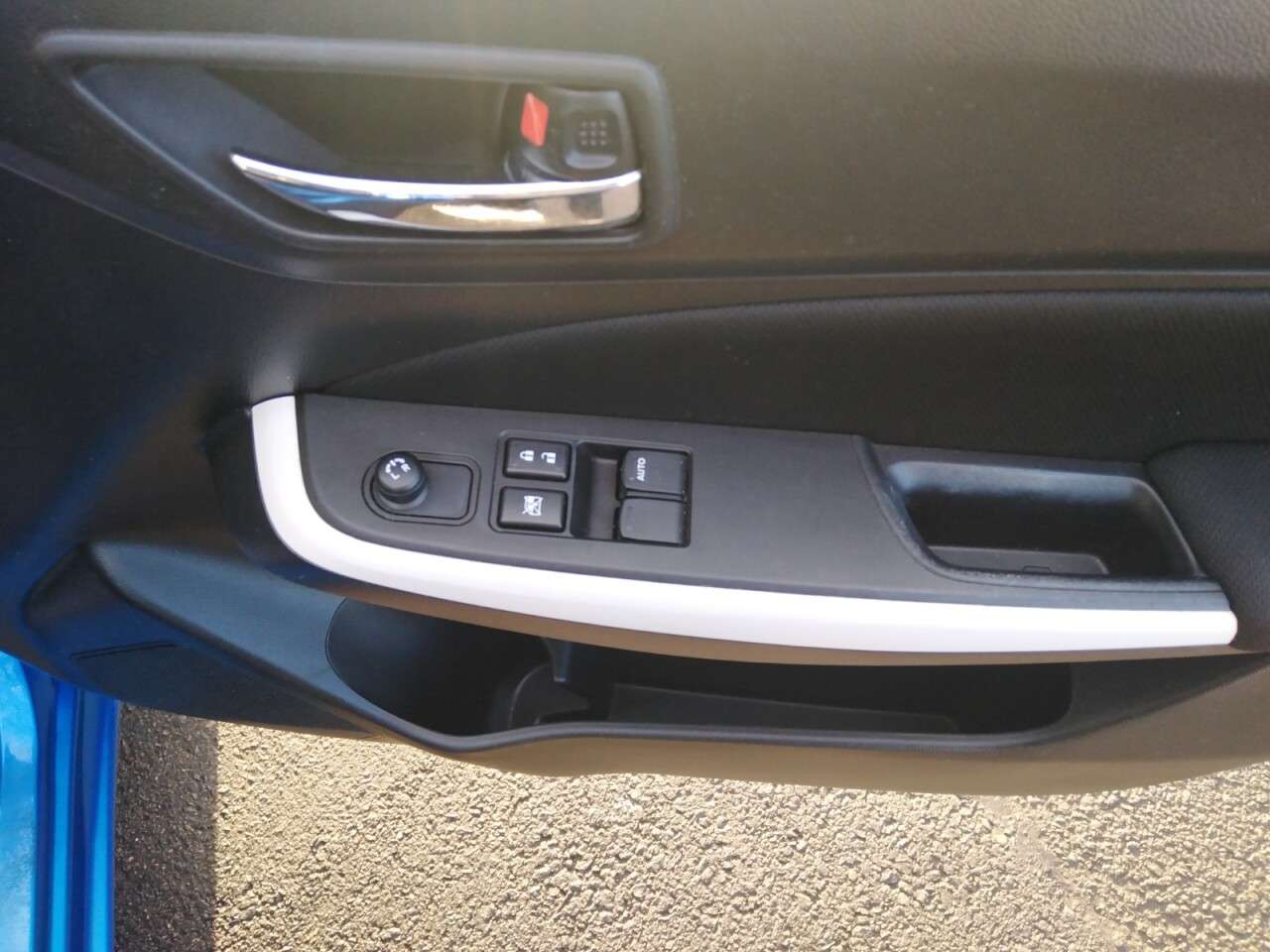 2017 SUZUKI SWIFT 2017 SUZUKI SWIFT