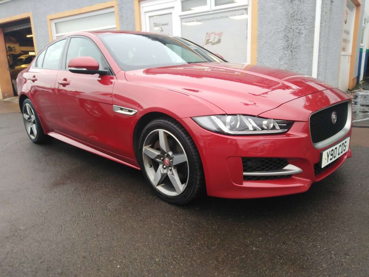 A 2018 JAGUAR XE 2.0i GPF R-Sport Saloon 4dr Petrol Auto Euro 6 (s/s) (200 ps) A 2018 JAGUAR XE 2.0i GPF R-Sport Saloon 4dr Petrol Auto Euro 6 (s/s) (200 ps)