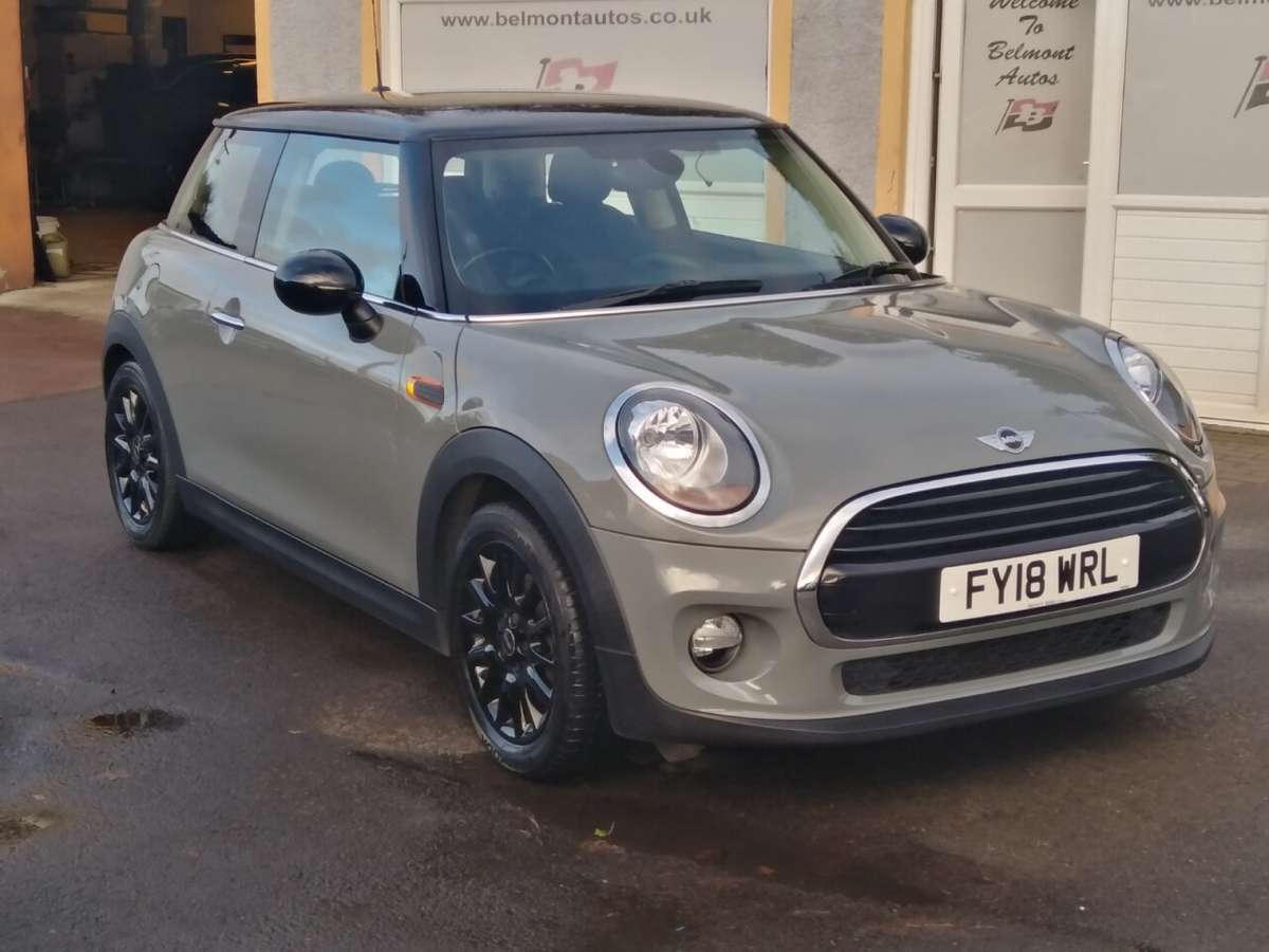 Check out this Mini Hatch 2018 Petrol Manual