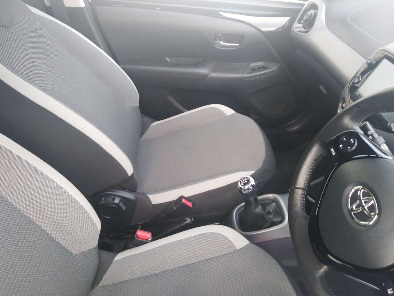 2021 TOYOTA AYGO 2021 TOYOTA AYGO