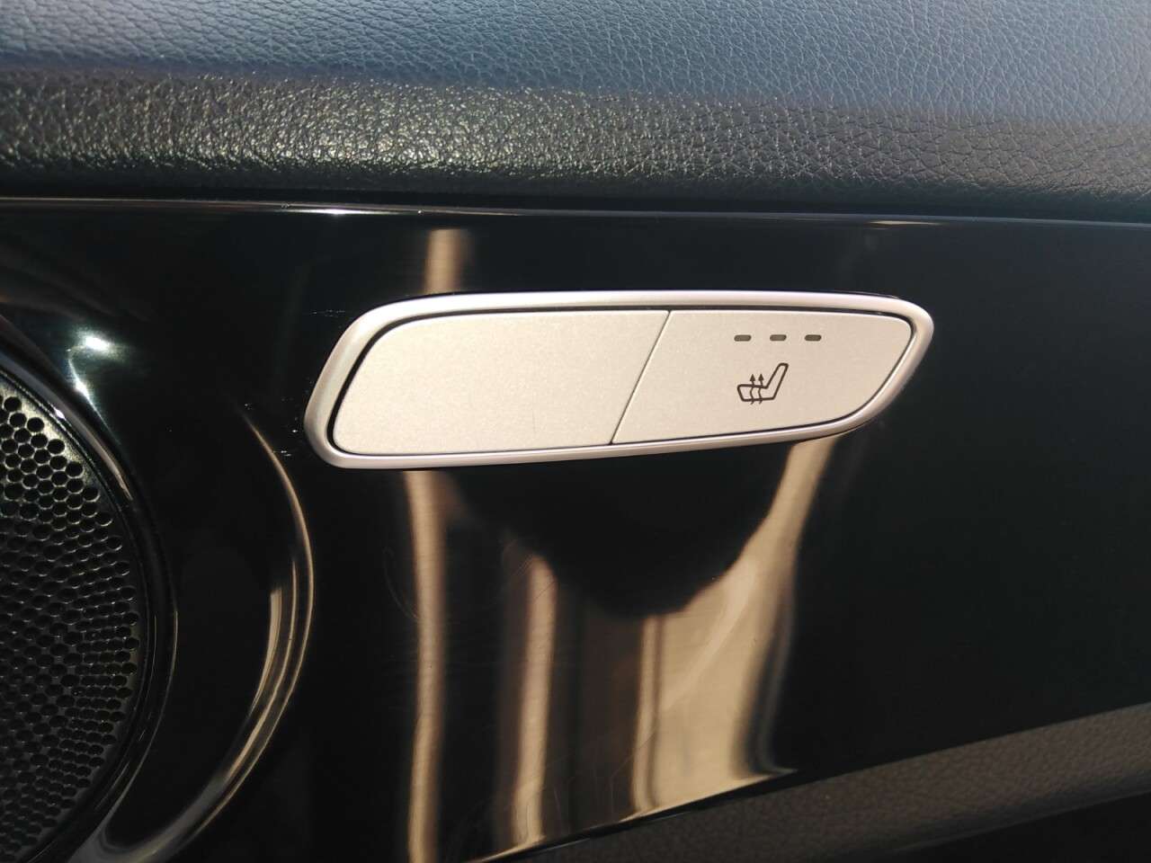 2019 MERCEDES-BENZ C-CLASS 2019 MERCEDES-BENZ C-CLASS