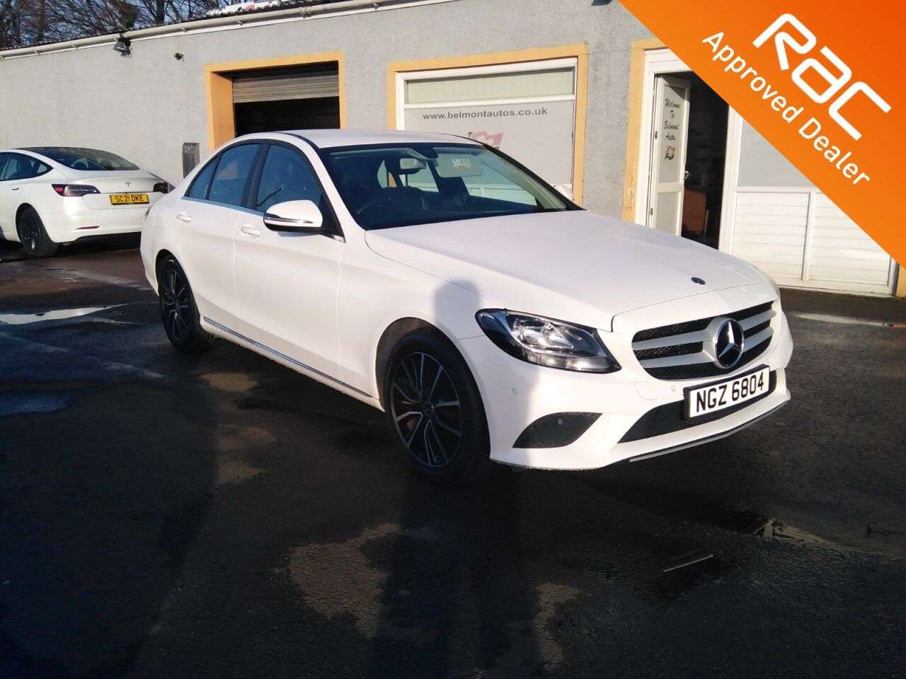 A 2019 MERCEDES-BENZ C-CLASS 1.6 C180 SE Saloon 4dr Petrol Manual Euro 6 (156 ps) A 2019 MERCEDES-BENZ C-CLASS 1.6 C180 SE Saloon 4dr Petrol Manual Euro 6 (156 ps)