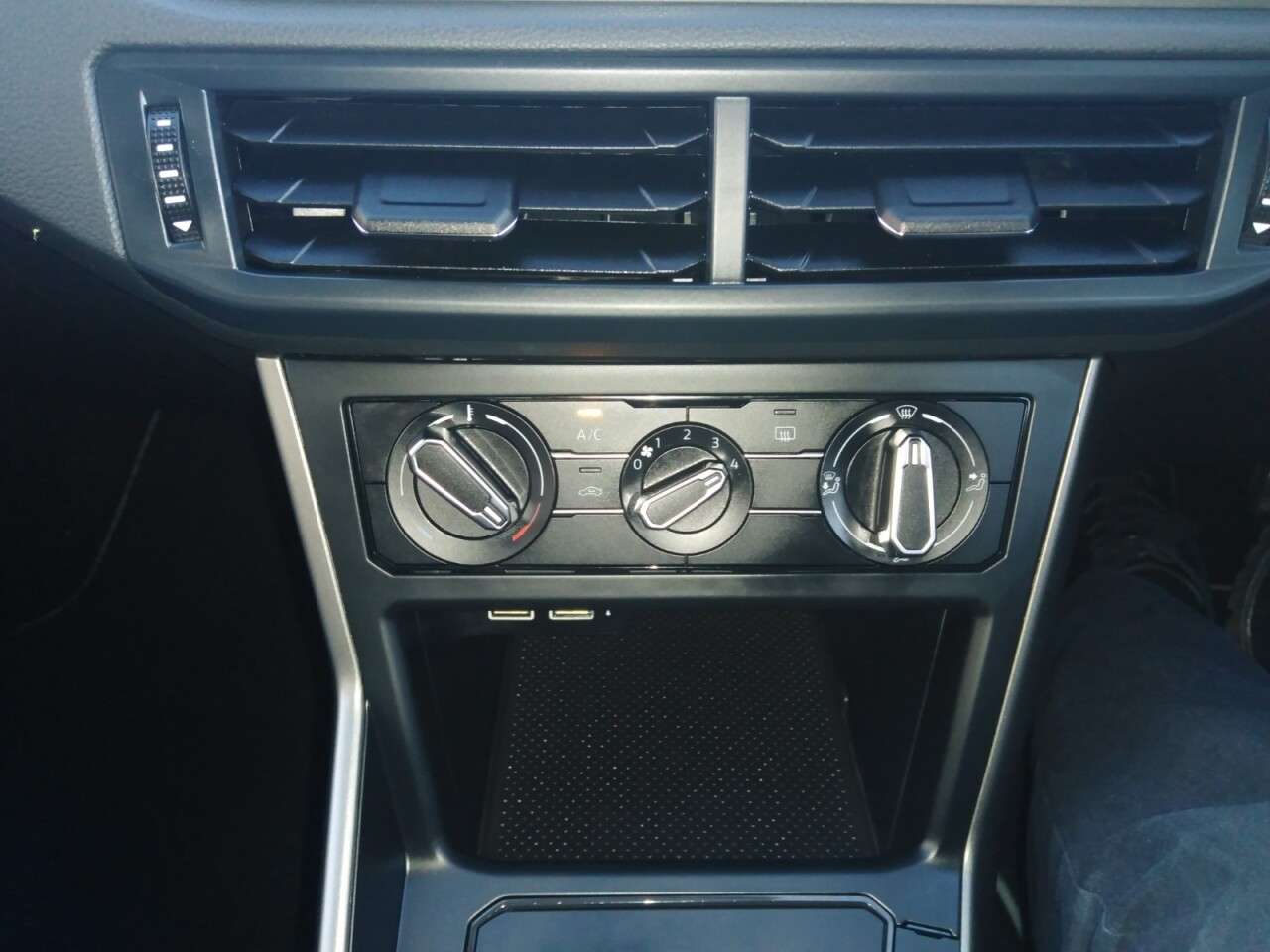 2020 VOLKSWAGEN POLO 2020 VOLKSWAGEN POLO