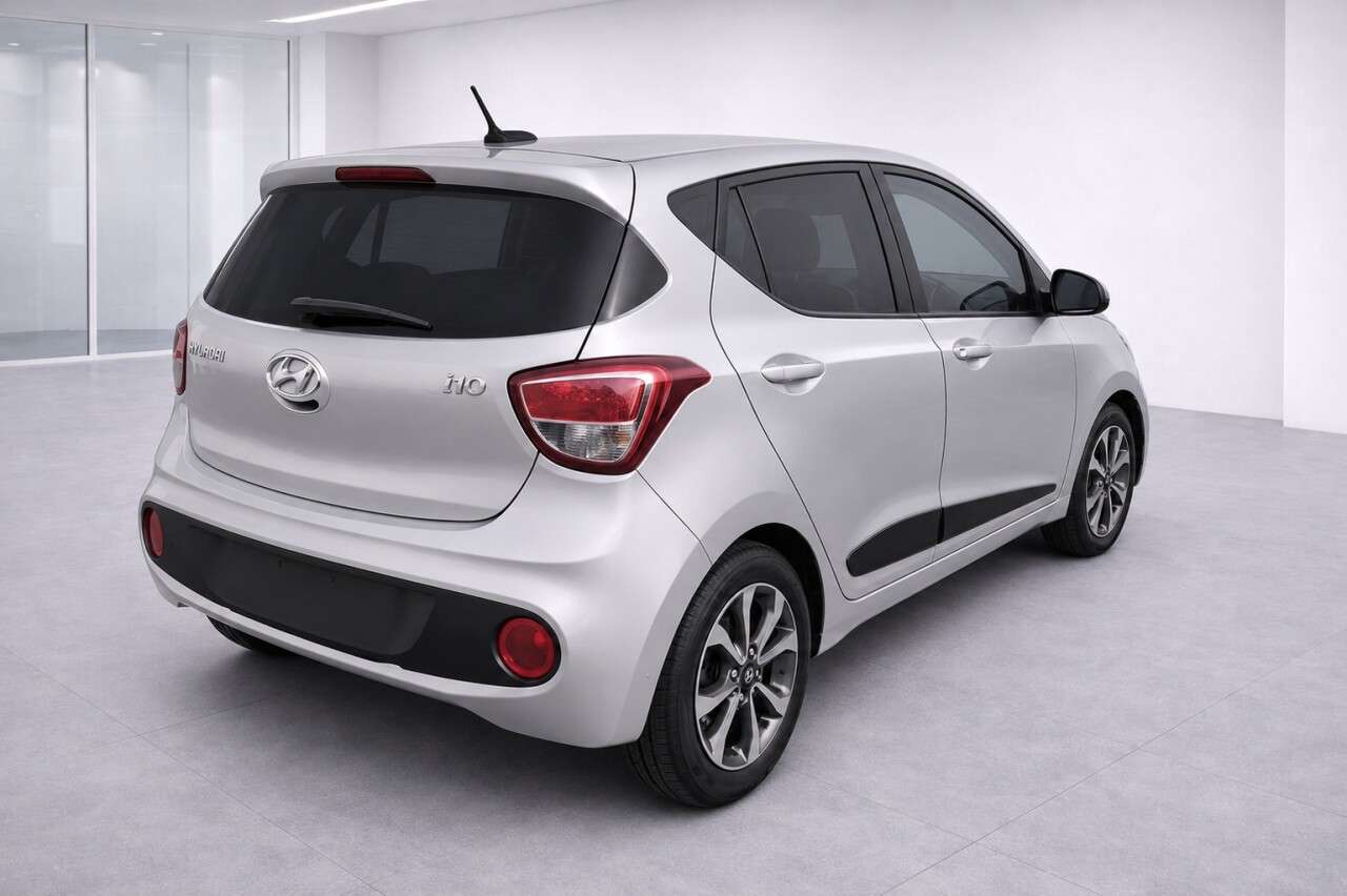A 2018 HYUNDAI I10 1.2 Premium SE Hatchback 5dr Petrol Manual Euro 6 (87 ps) A 2018 HYUNDAI I10 1.2 Premium SE Hatchback 5dr Petrol Manual Euro 6 (87 ps)