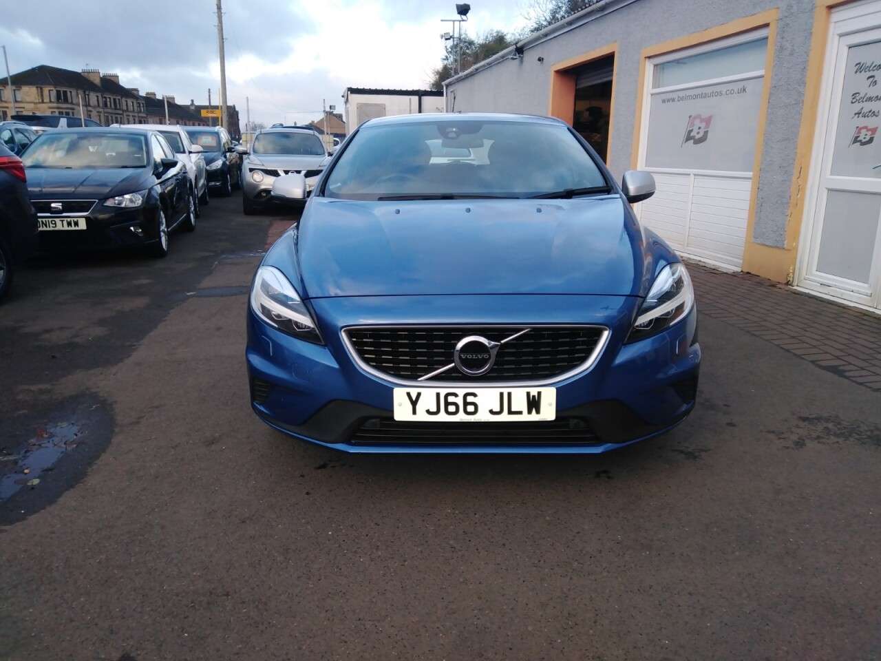 2016 VOLVO V40 2016 VOLVO V40