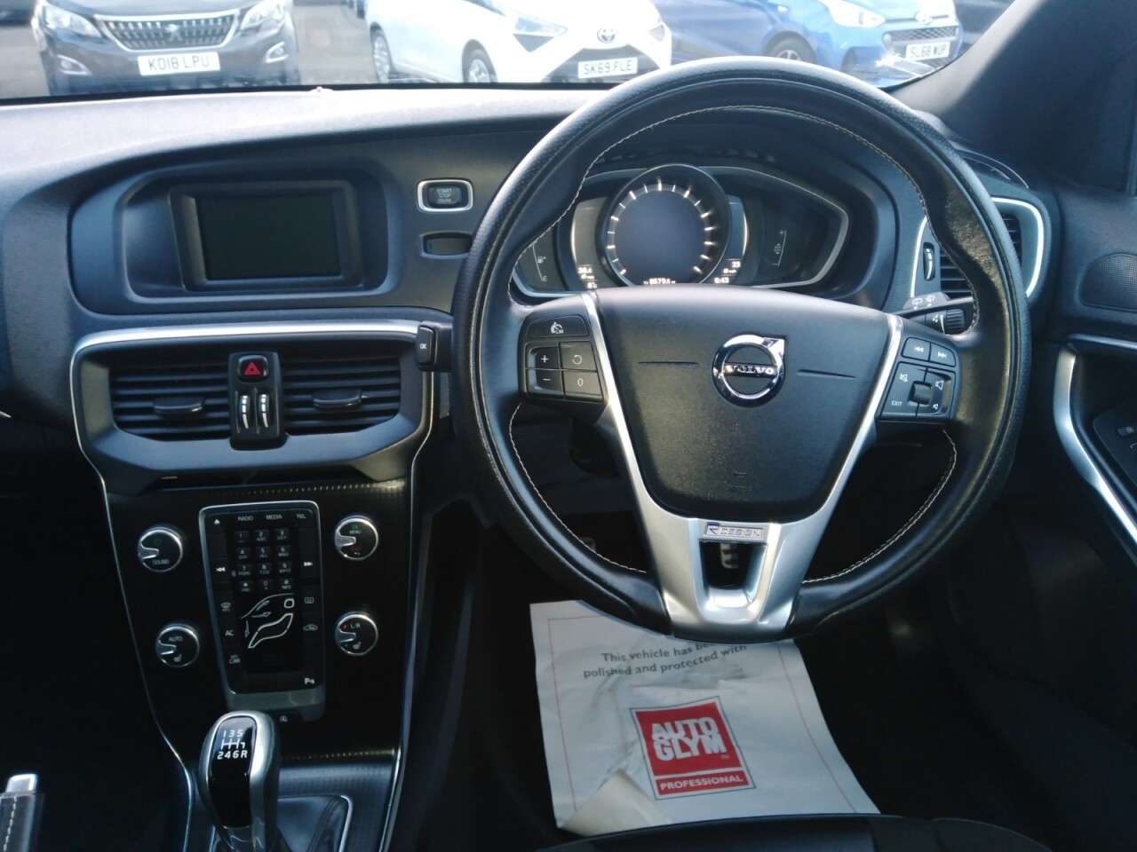 2016 VOLVO V40 2016 VOLVO V40