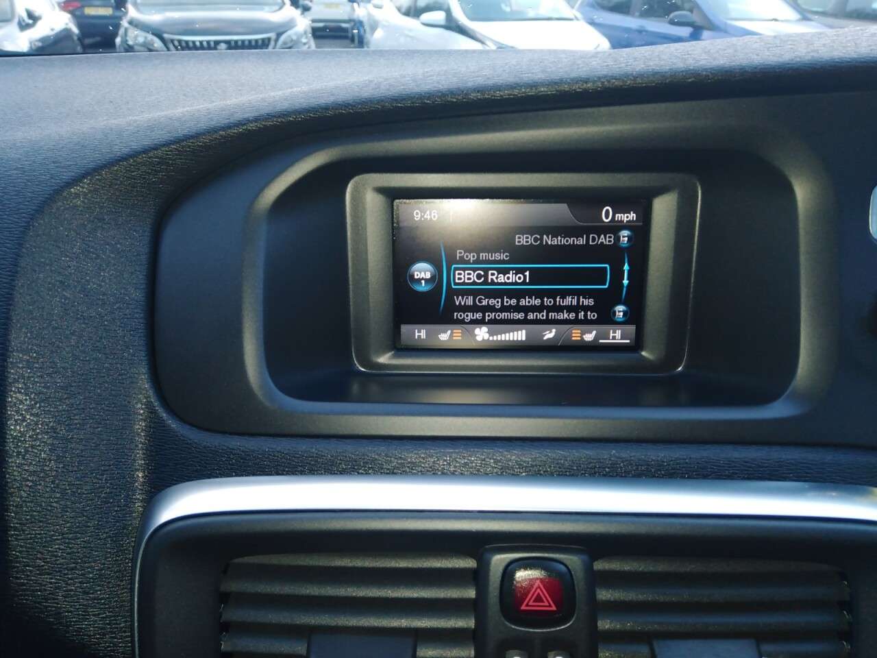 2016 VOLVO V40 2016 VOLVO V40