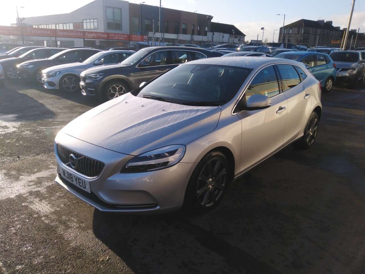 2018 VOLVO V40 2018 VOLVO V40
