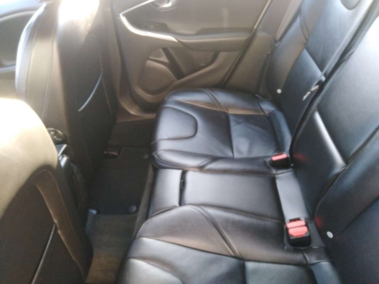 2018 VOLVO V40 2018 VOLVO V40