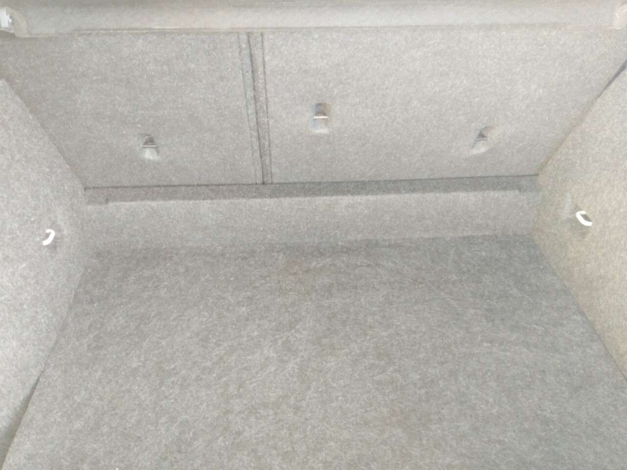 2018 VOLVO V40 2018 VOLVO V40