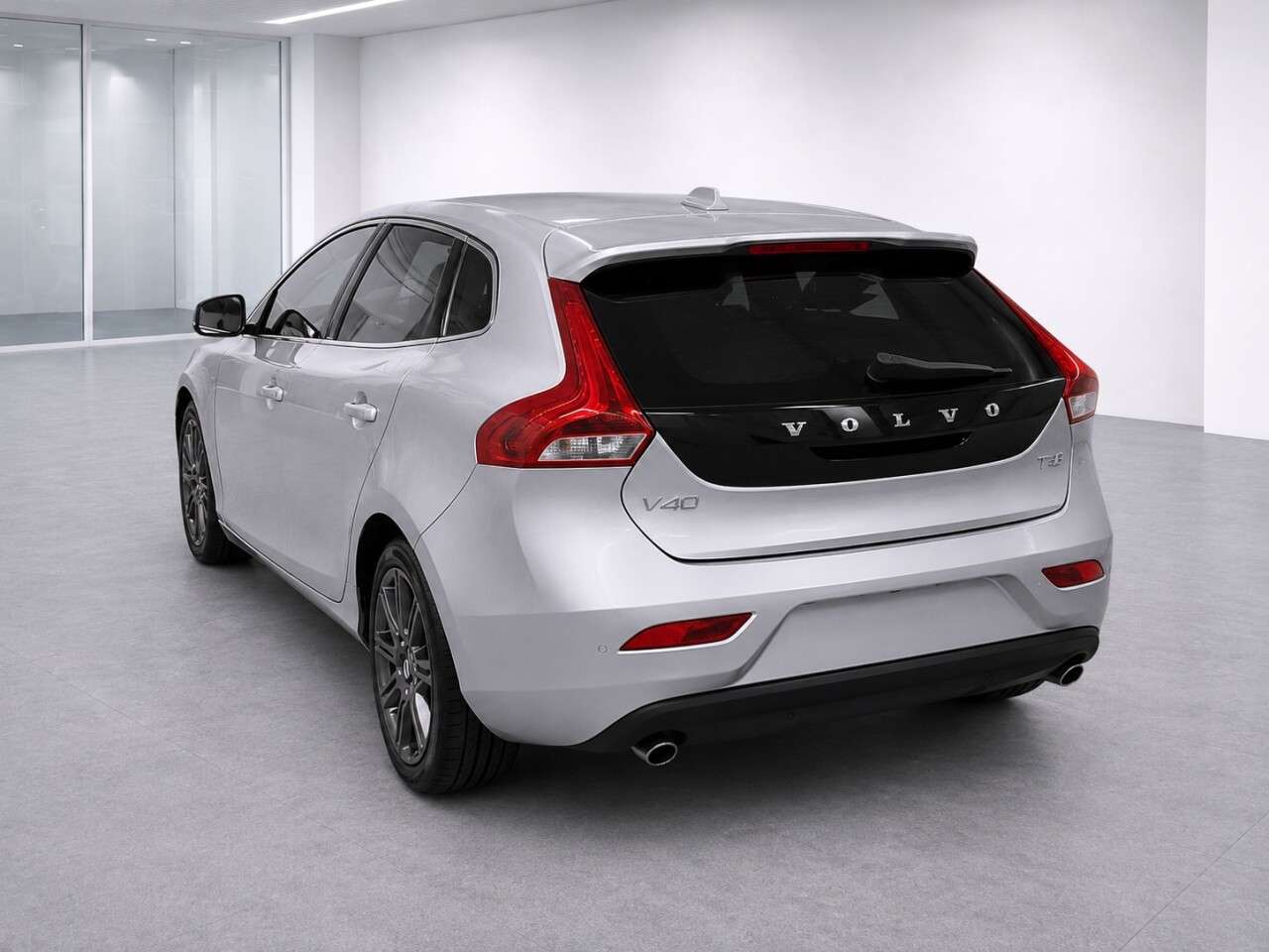 2018 VOLVO V40 2018 VOLVO V40