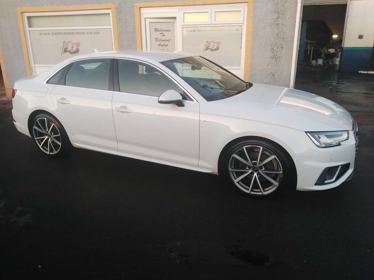 A 2019 AUDI A4 2.0 TFSI 35 S line Saloon 4dr Petrol Manual Euro 6 (s/s) (150 ps) A 2019 AUDI A4 2.0 TFSI 35 S line Saloon 4dr Petrol Manual Euro 6 (s/s) (150 ps)