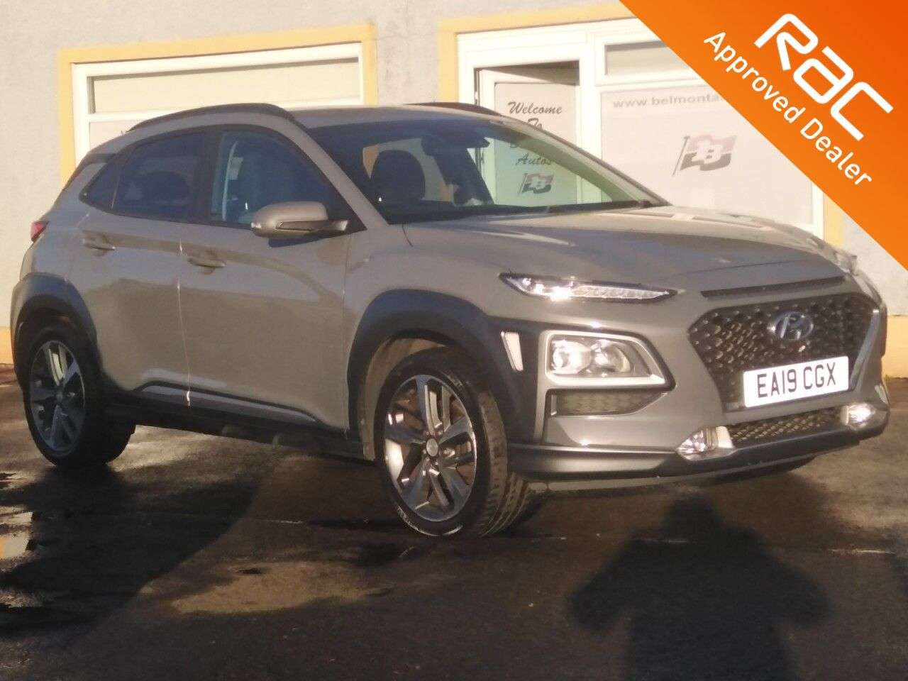A 2019 HYUNDAI KONA 1.0 T-GDi Premium SUV 5dr Petrol Manual Euro 6 (s/s) (120 ps) A 2019 HYUNDAI KONA 1.0 T-GDi Premium SUV 5dr Petrol Manual Euro 6 (s/s) (120 ps)