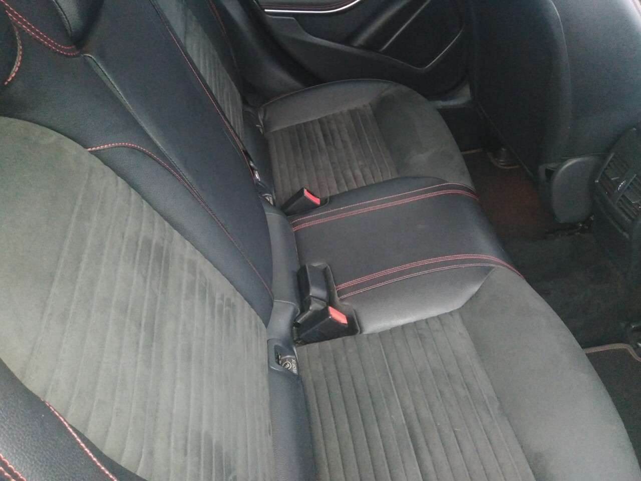 2019 MERCEDES-BENZ 180 2019 MERCEDES-BENZ 180