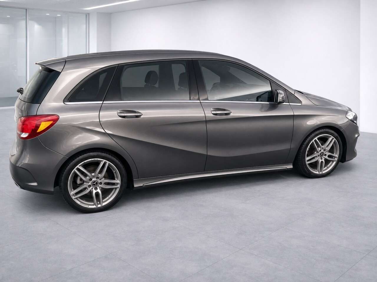 A 2018 MERCEDES-BENZ B CLASS 1.5 B180d AMG Line MPV 5dr Diesel 7G-DCT Euro 6 (s/s) (109 ps) A 2018 MERCEDES-BENZ B CLASS 1.5 B180d AMG Line MPV 5dr Diesel 7G-DCT Euro 6 (s/s) (109 ps)