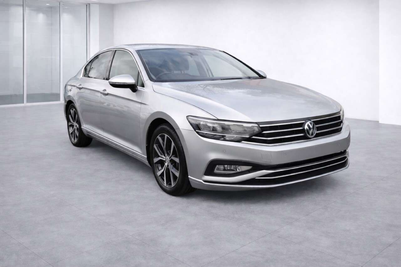 A 2020 VOLKSWAGEN PASSAT 1.5 TSI EVO SEL Saloon 4dr Petrol Manual Euro 6 (s/s) (150 ps) A 2020 VOLKSWAGEN PASSAT 1.5 TSI EVO SEL Saloon 4dr Petrol Manual Euro 6 (s/s) (150 ps)