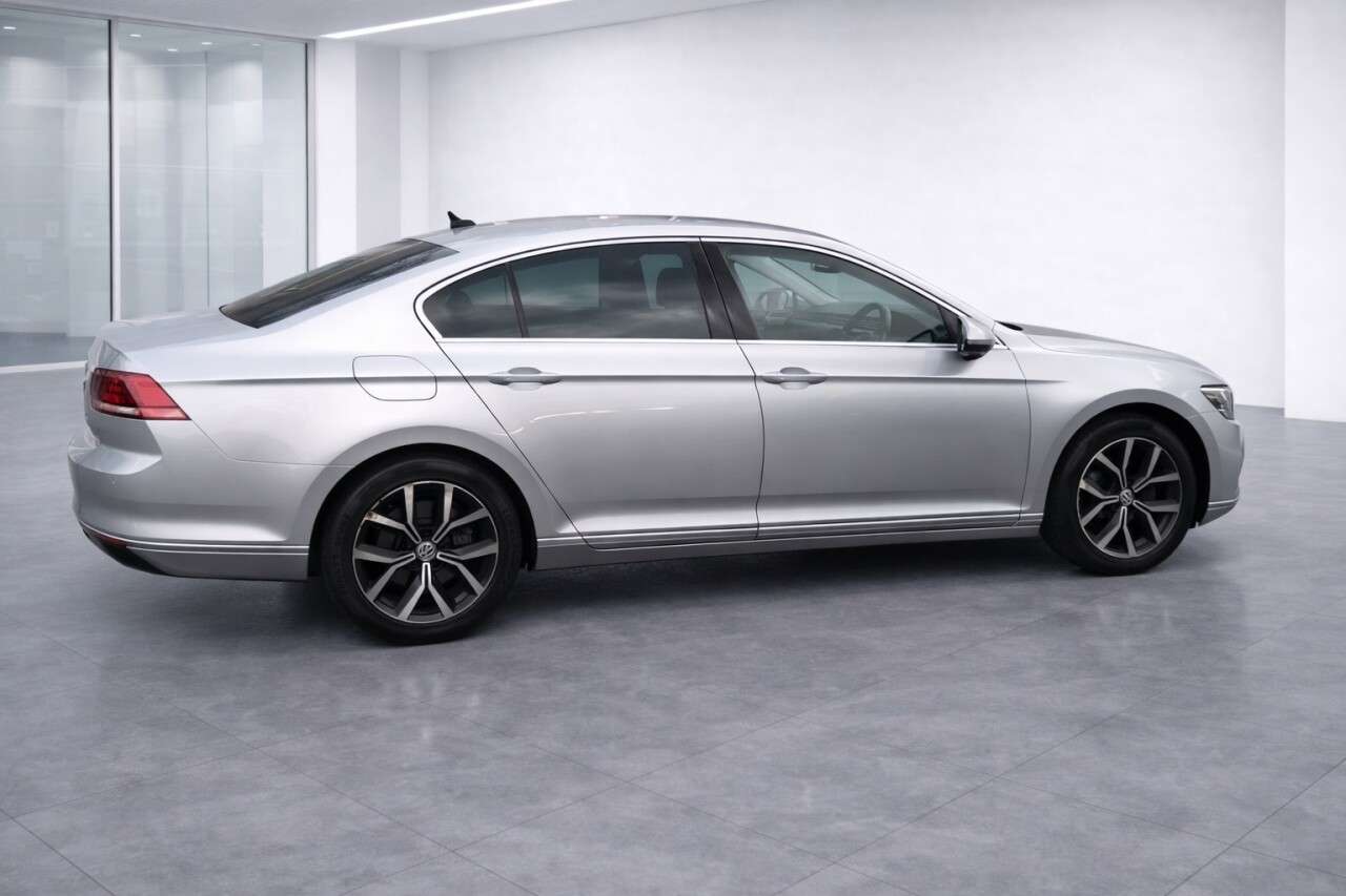 A 2020 VOLKSWAGEN PASSAT 1.5 TSI EVO SEL Saloon 4dr Petrol Manual Euro 6 (s/s) (150 ps) A 2020 VOLKSWAGEN PASSAT 1.5 TSI EVO SEL Saloon 4dr Petrol Manual Euro 6 (s/s) (150 ps)