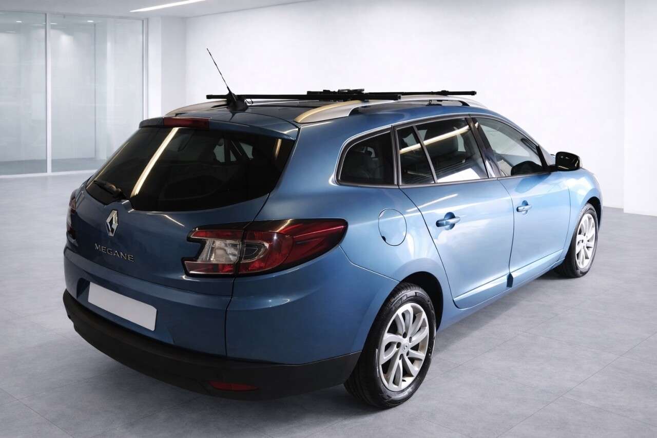 A 2014 RENAULT MEGANE 1.5 dCi ENERGY Dynamique TomTom Sport Tourer 5dr Diesel Manual Euro 5 (s/s) A 2014 RENAULT MEGANE 1.5 dCi ENERGY Dynamique TomTom Sport Tourer 5dr Diesel Manual Euro 5 (s/s)