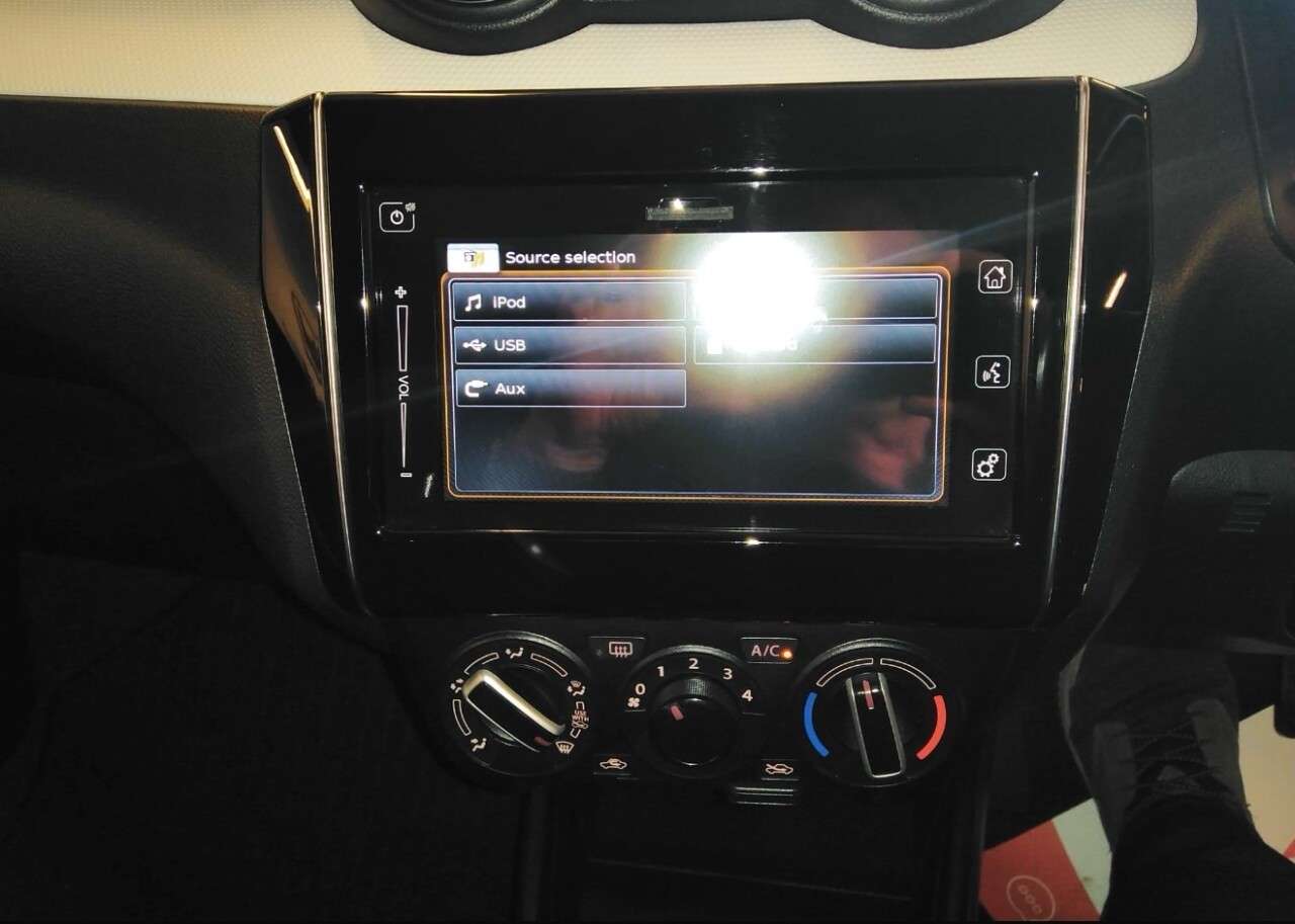 2021 SUZUKI SWIFT 2021 SUZUKI SWIFT