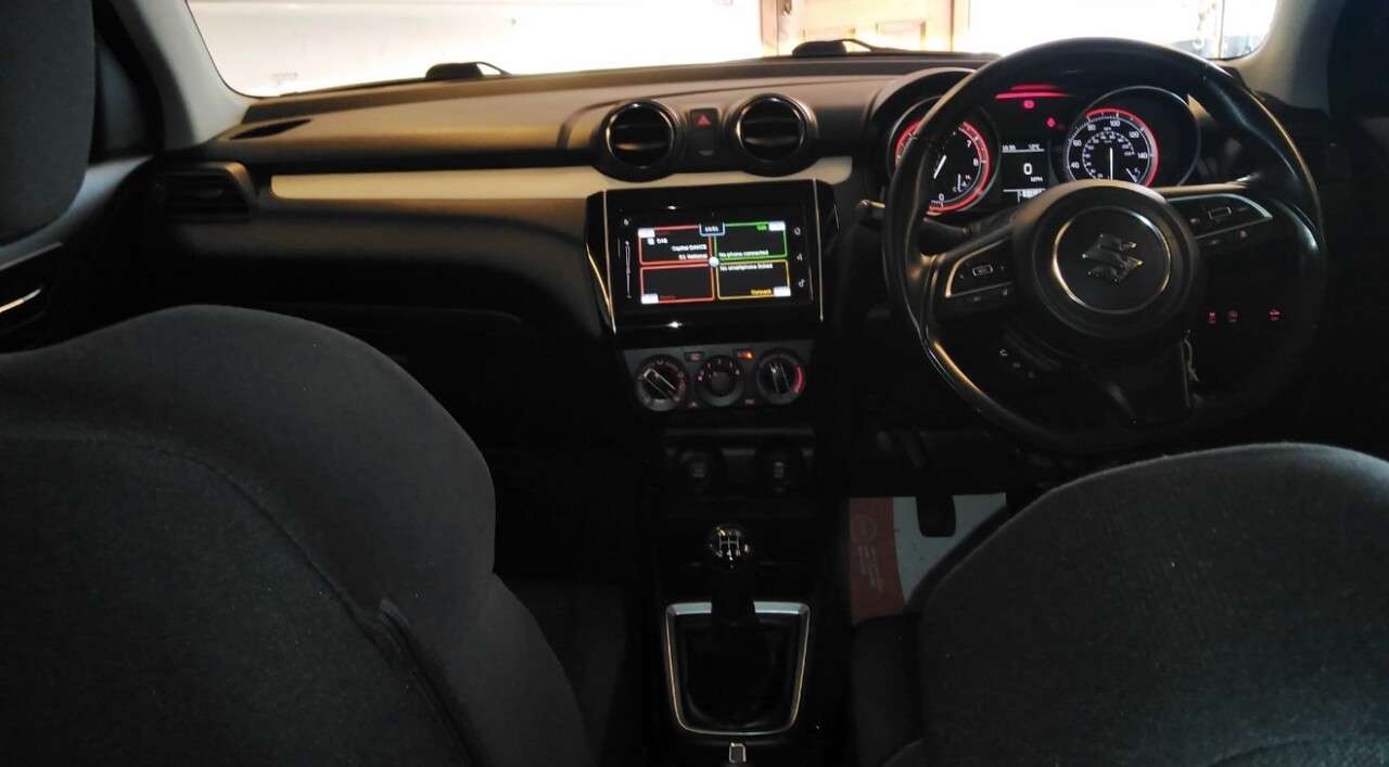 2021 SUZUKI SWIFT 2021 SUZUKI SWIFT