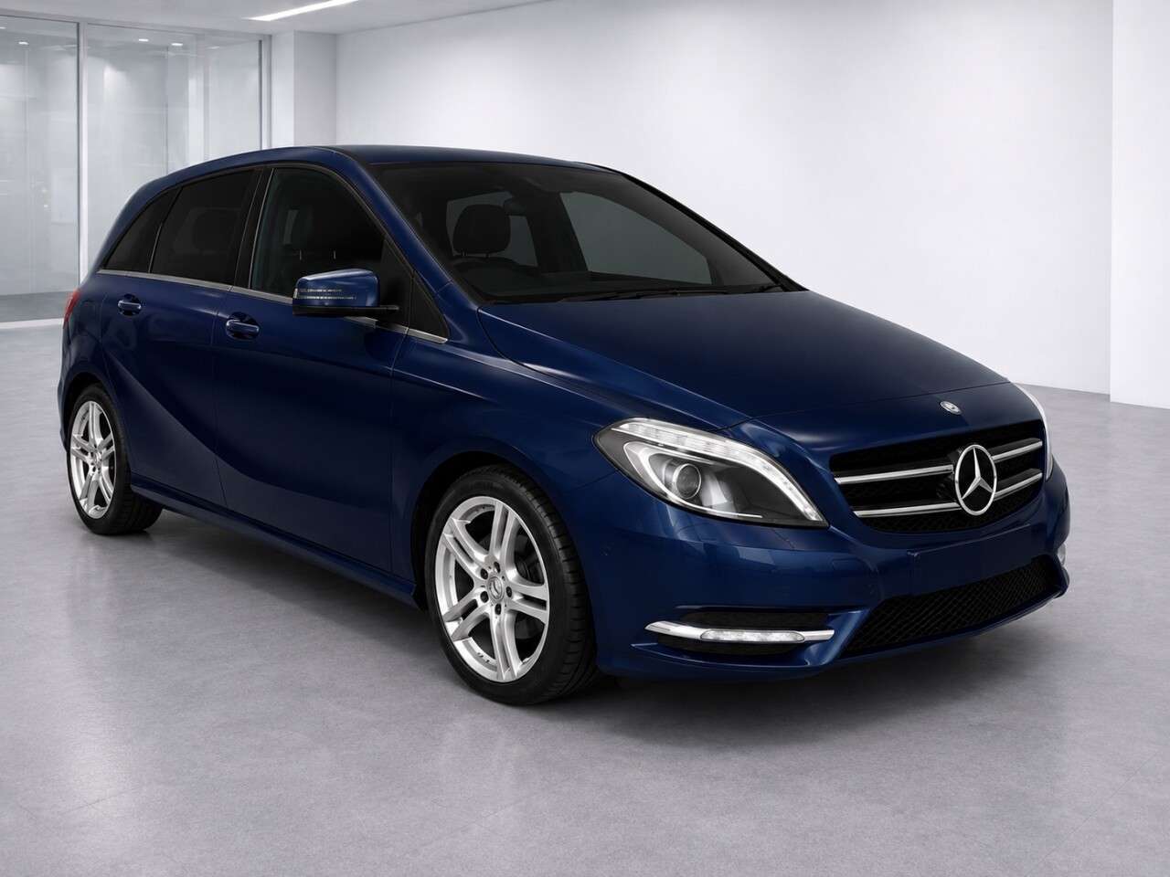 A 2012 MERCEDES-BENZ B-CLASS 1.8 B180 CDI BlueEfficiency Sport MPV 5dr Diesel Manual Euro 5 (s/s) (109 p A 2012 MERCEDES-BENZ B-CLASS 1.8 B180 CDI BlueEfficiency Sport MPV 5dr Diesel Manual Euro 5 (s/s) (109 p
