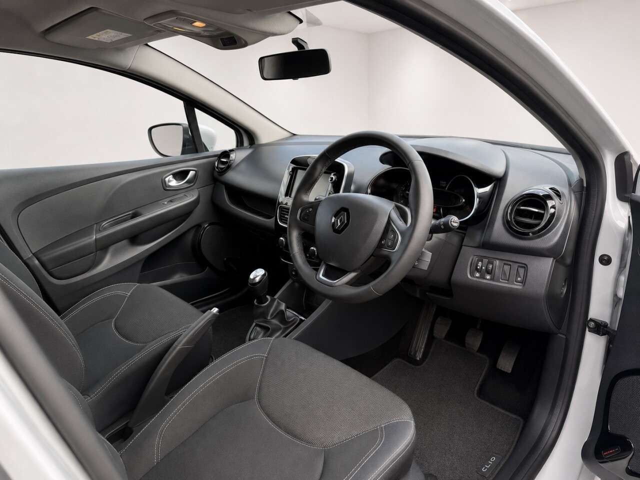 2019 RENAULT CLIO 2019 RENAULT CLIO