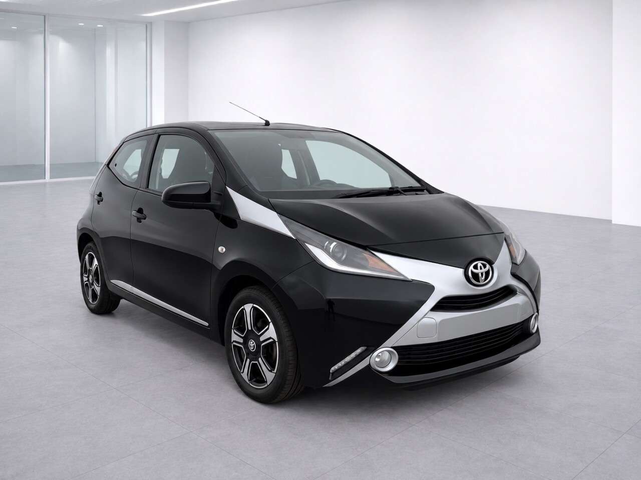 A 2014 TOYOTA AYGO 1.0 VVT-i x-clusiv Hatchback 5dr Petrol Manual Euro 5 Euro 5 (68 ps) A 2014 TOYOTA AYGO 1.0 VVT-i x-clusiv Hatchback 5dr Petrol Manual Euro 5 Euro 5 (68 ps)