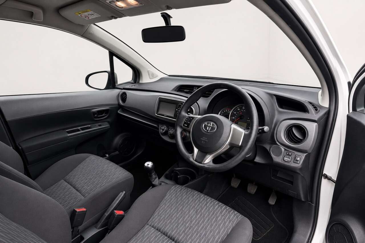 2013 TOYOTA YARIS 2013 TOYOTA YARIS
