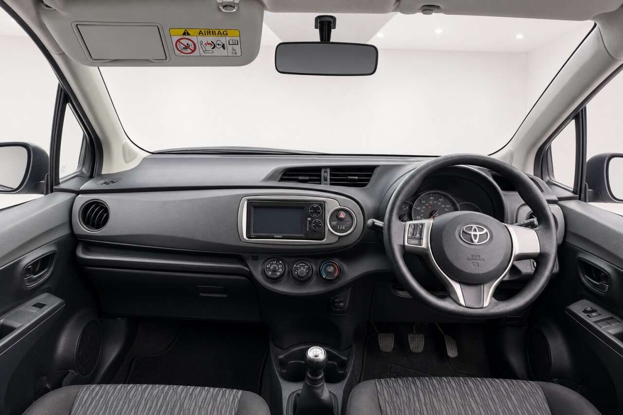 2013 TOYOTA YARIS 2013 TOYOTA YARIS