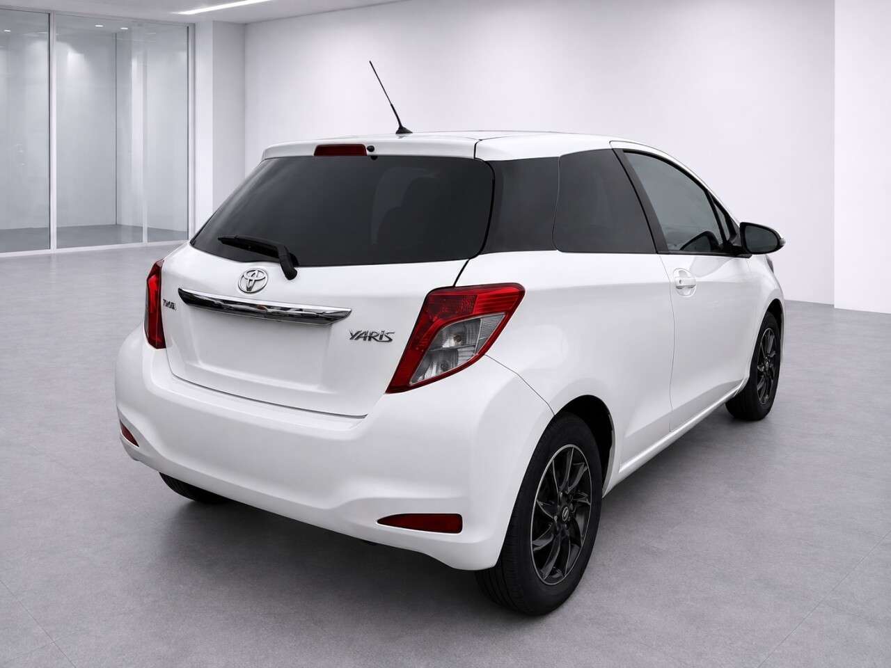 A 2013 TOYOTA YARIS 1.0 VVT-i Edition Hatchback 3dr Petrol Manual Euro 5 (69 ps) A 2013 TOYOTA YARIS 1.0 VVT-i Edition Hatchback 3dr Petrol Manual Euro 5 (69 ps)