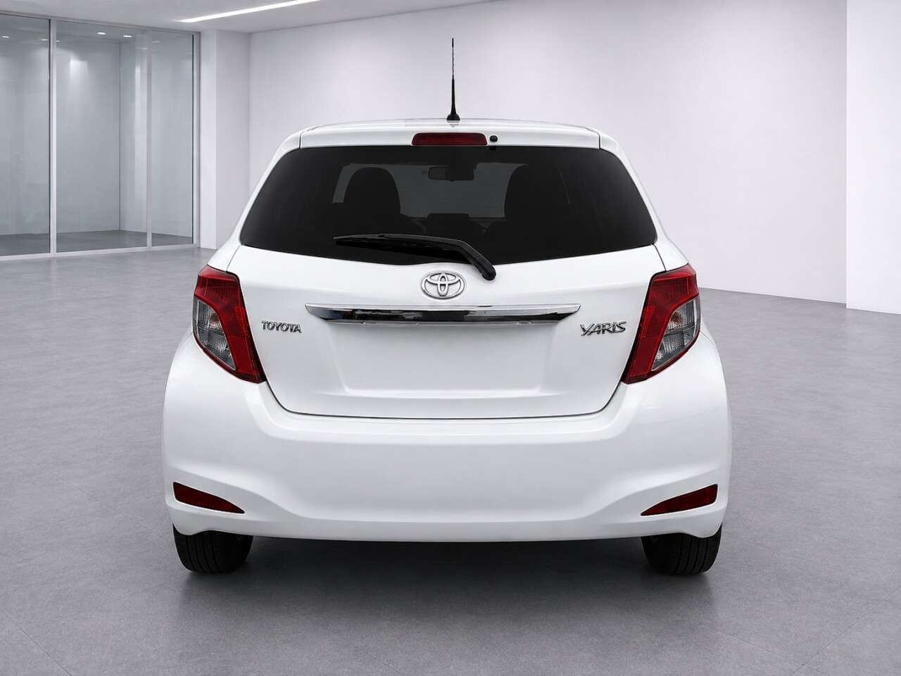 A 2013 TOYOTA YARIS 1.0 VVT-i Edition Hatchback 3dr Petrol Manual Euro 5 (69 ps) A 2013 TOYOTA YARIS 1.0 VVT-i Edition Hatchback 3dr Petrol Manual Euro 5 (69 ps)