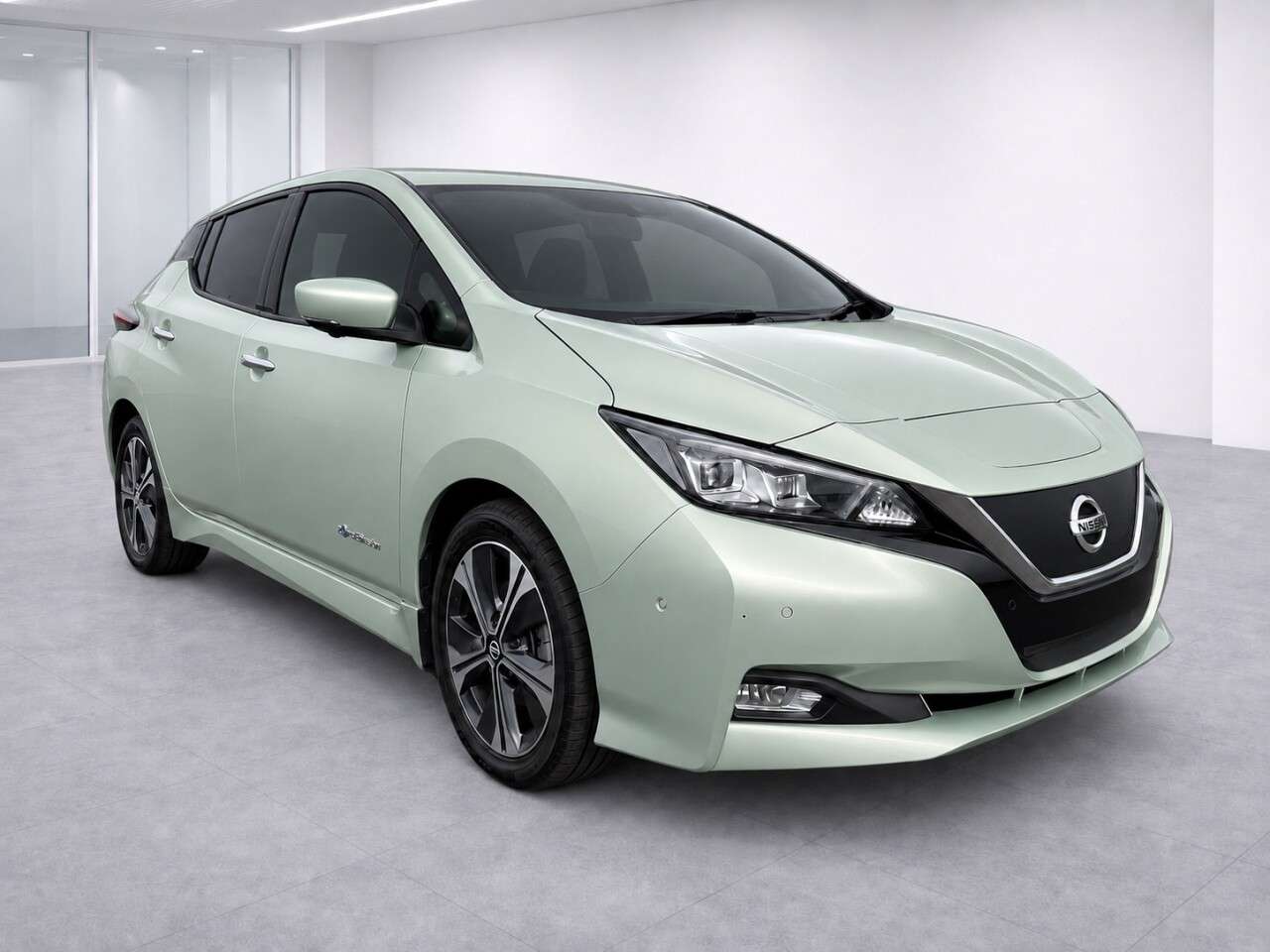 A 2018 NISSAN LEAF TEKNA A 2018 NISSAN LEAF TEKNA