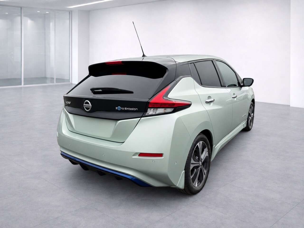 A 2018 NISSAN LEAF TEKNA A 2018 NISSAN LEAF TEKNA